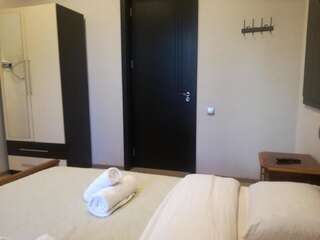 Мини-отель Guest House Kakheti Кварели Двухместный номер с 1 кроватью и собственной ванной комнатой-14